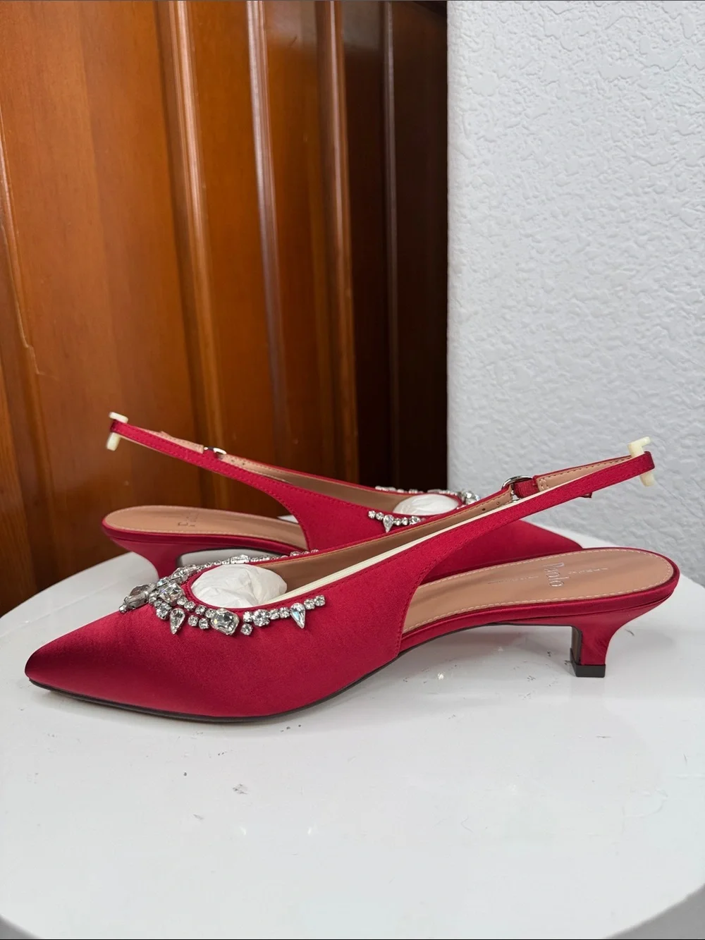 LINEA PAOLO CRYSTAL EMBELLISHED RED SATIN SLINGBACK KITTEN HEELS NIB SIZE 9.5